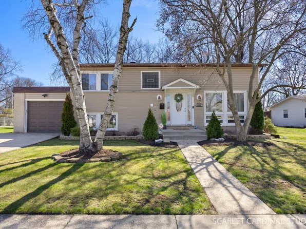 1003 E Alder Ln, Mount Prospect, IL 60056