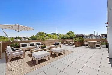 4525 Bergenwood Avenue, #409