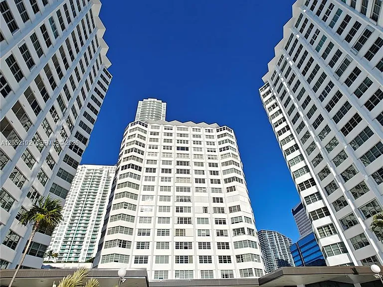 825 Brickell Bay Dr #350 — Photo 12