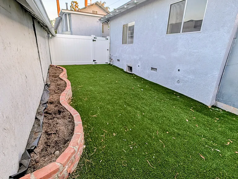 6217 Outlook Ave — Photo 2