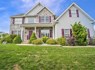 524 City View Dr, Nazareth, PA 18064