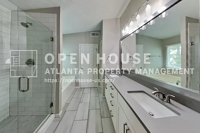 2920 Summit Point Ct — Photo 11