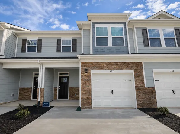 377 Creekview Rd, Hendersonville, NC 28792