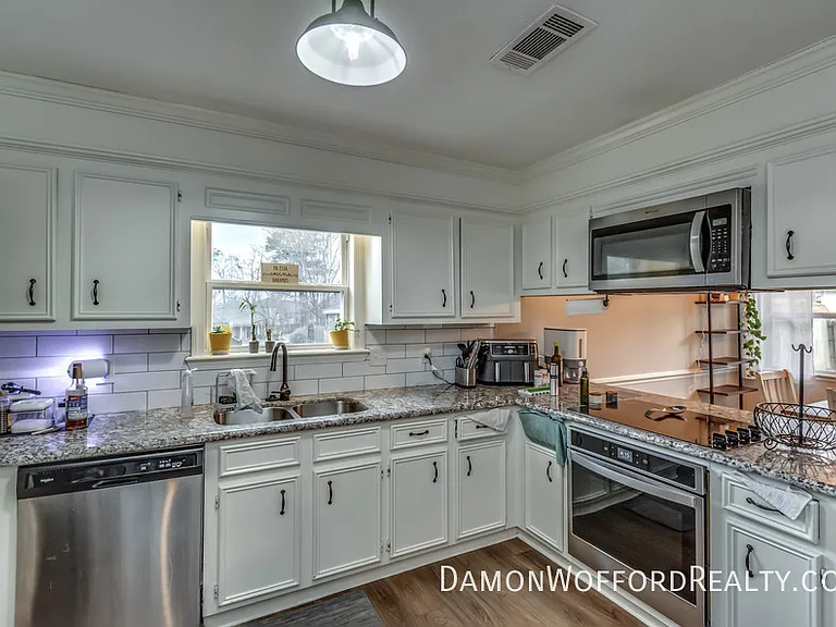 103 Live Oak Ln — Photo 18
