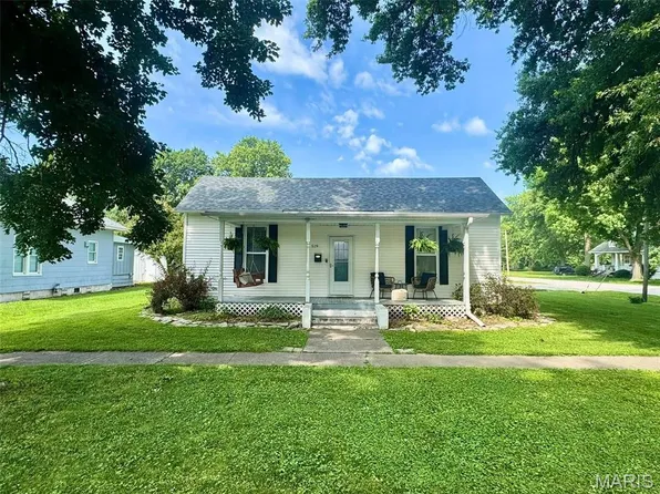 519 N Locust St, Monroe City, MO 63456