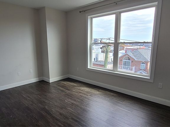 4th image of 6813-6817 Polk St #405