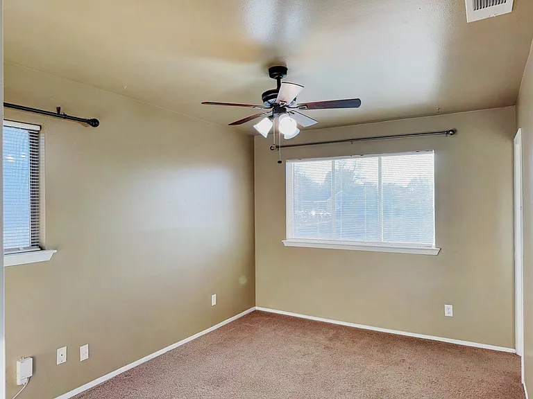 2837 Lowell Dr — Photo 14