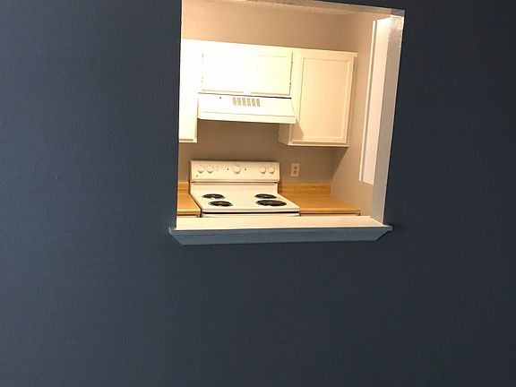 4th image of 4006 Peperport Dr