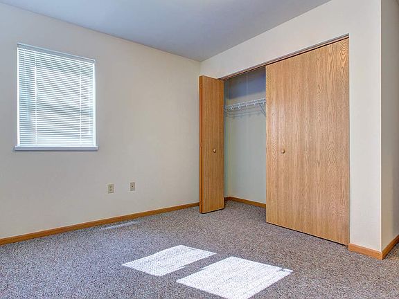 4th image of 3412 W Fond Du Lac Ave