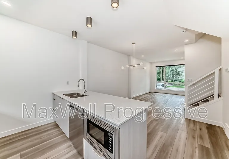 6415 93rd St NW #MAIN — Photo 9