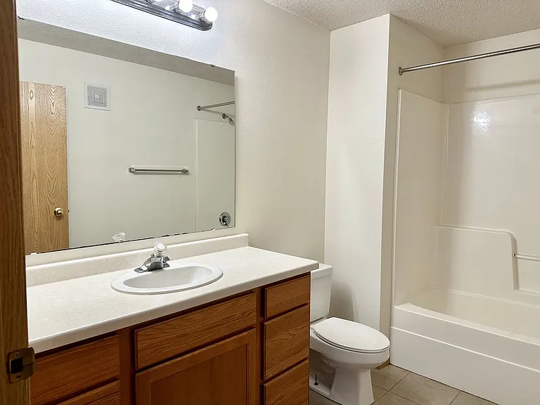 Pointe West I — Photo 11