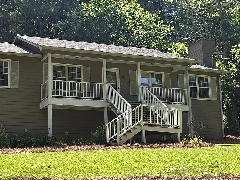 132 Johnson Dr — Photo 4