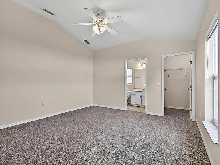 9 Lytton Ln — Photo 26