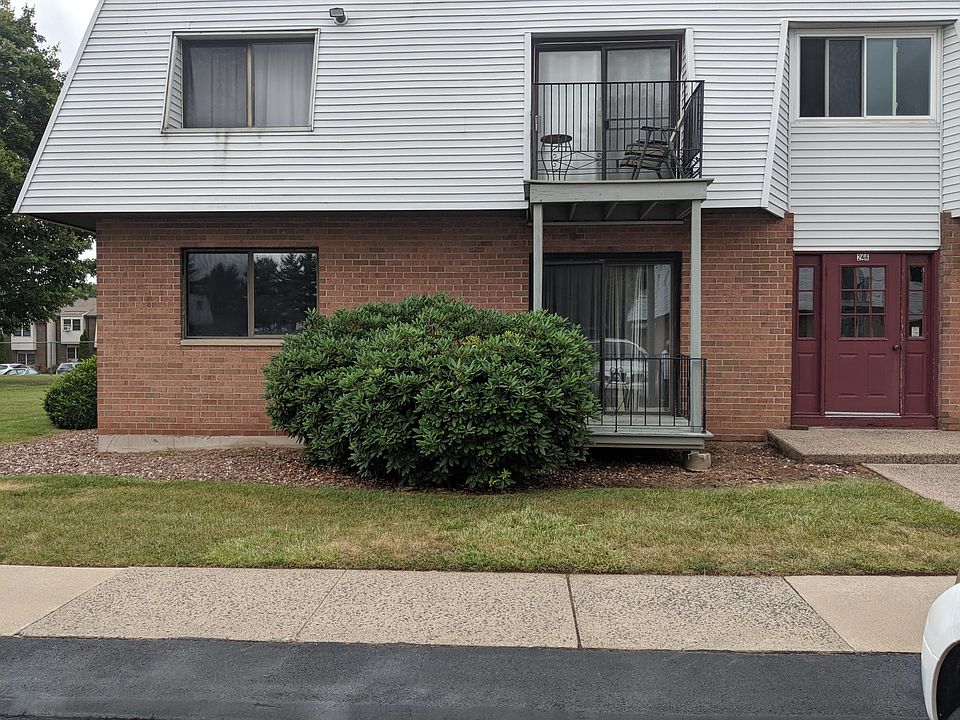 Front entrance, 1st floor