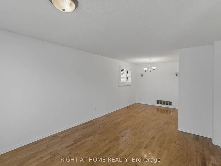 341 Rexford Dr #UPPER — Photo 8