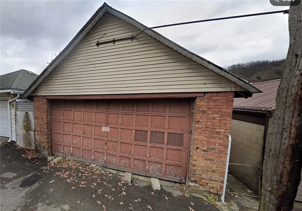 830 Indiana Ave photo 1