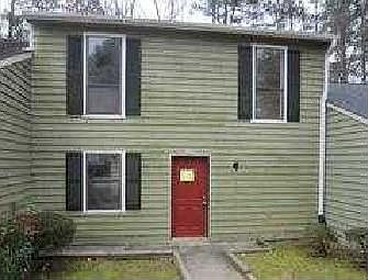 1st image of 105 Sandalwood Cir