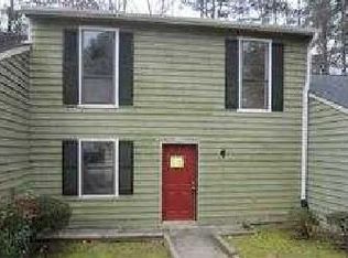 105 Sandalwood Cir, Lawrenceville, GA 30046