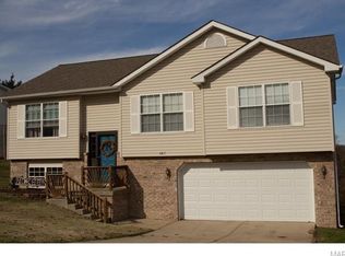 683 Walnut Rdg, Fenton, MO 63026