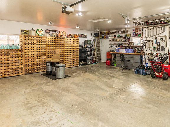 4th image of 2500 Centennial Rd #618