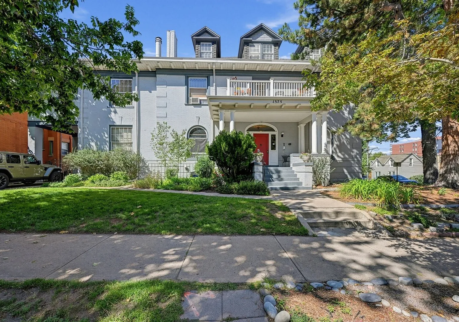 Renovated 2BR/2BA by Cheesman Park | Parking + Heat Included — Photo 1