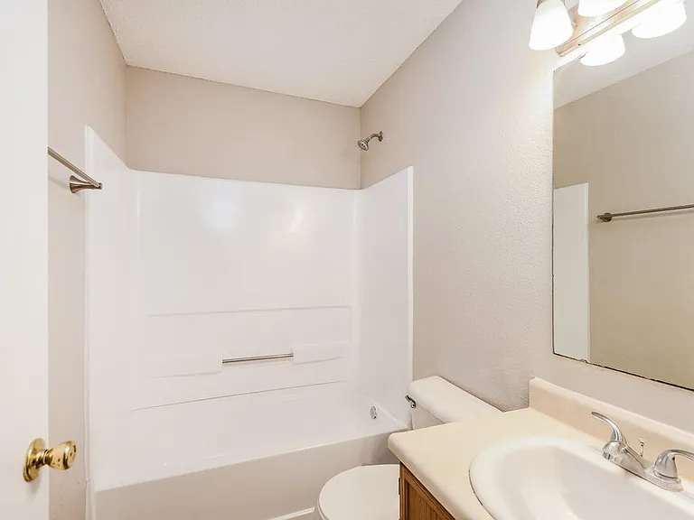 16804 Lowell Dr — Photo 15