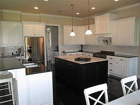4th image of 15005 Sendero Ln