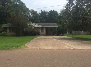 104 Vidalia Dr, Ridgecrest, LA 71334
