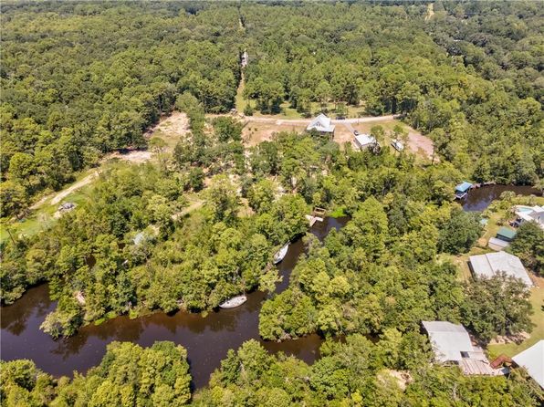 4615 Gulf Park Dr S, Theodore, AL 36582