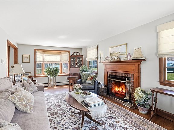2nd image of 9 Doris Rd
