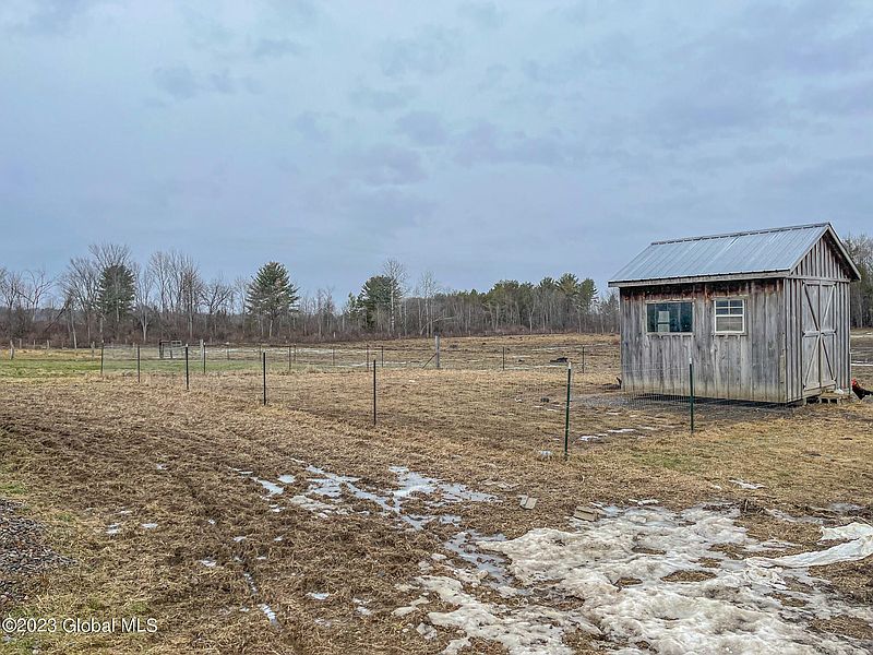 4th image of 956 Logtown Road