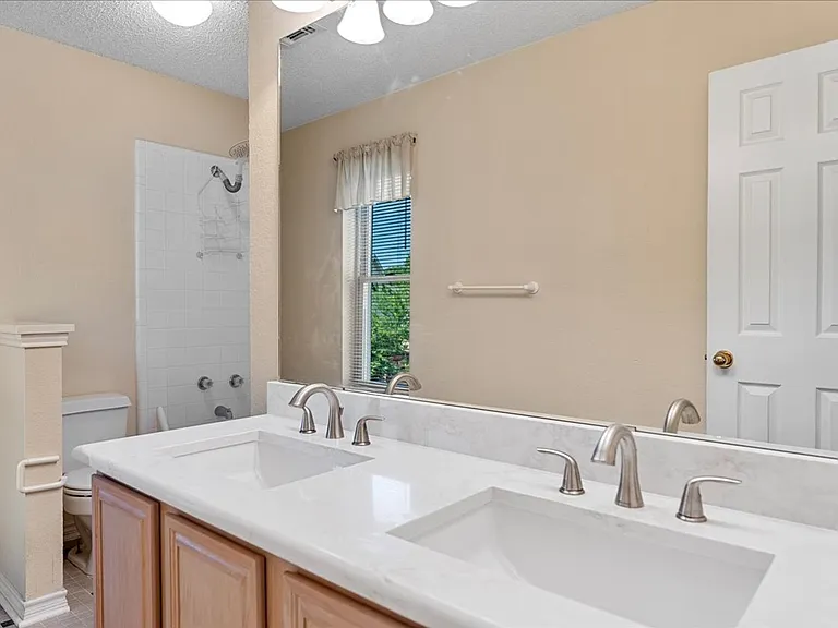 6752 Macintosh Dr — Photo 30