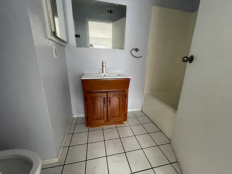 14931 Van Buren St #D — Photo 6