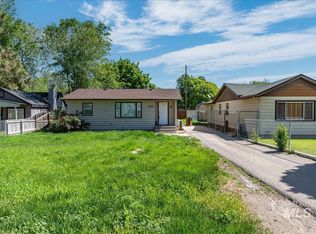 472 1st St N, Nampa, ID 83687