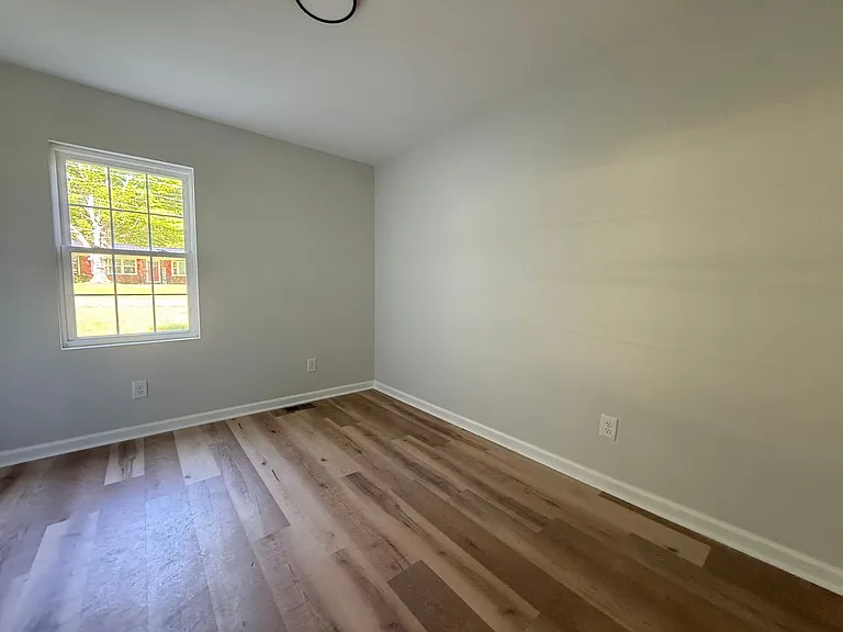 426 Atkins Ave — Photo 5