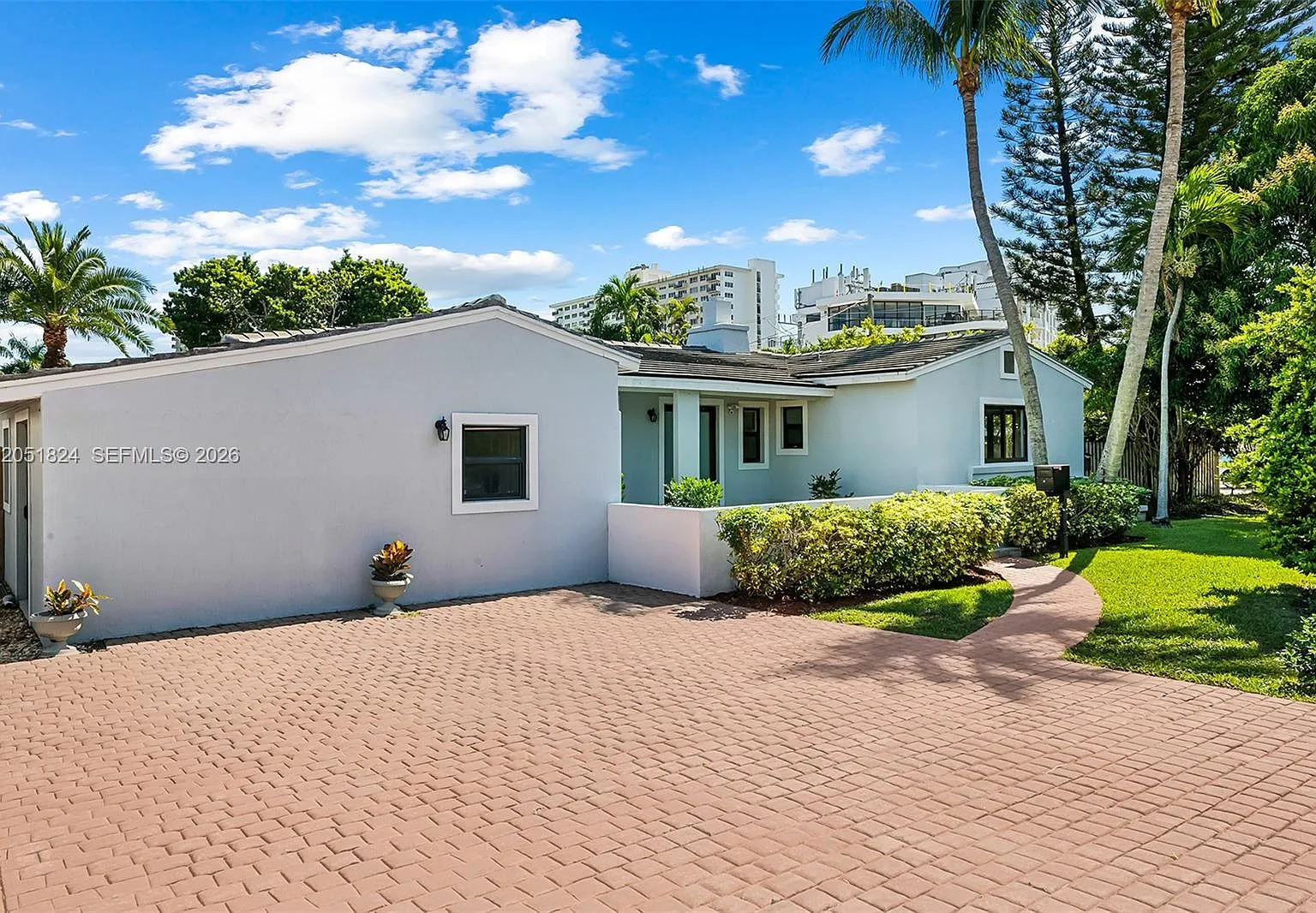 Lauderdale Shores Corr Pl — Photo 3