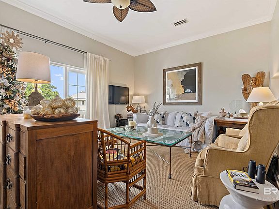 4th image of 4 Yacht Club Dr APT 200