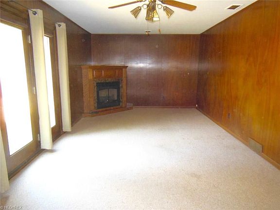 4th image of 4480 Camellia Ln