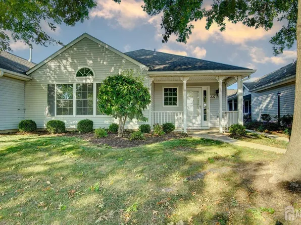 227 N Pondview Blvd, Monroe Township, NJ 08831