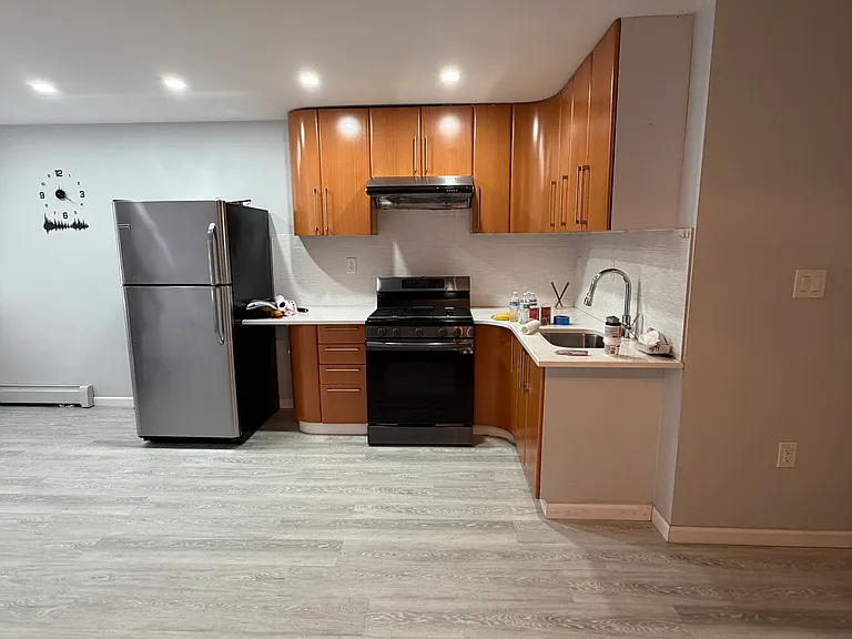 2431 Brigham St #1F — Photo 1