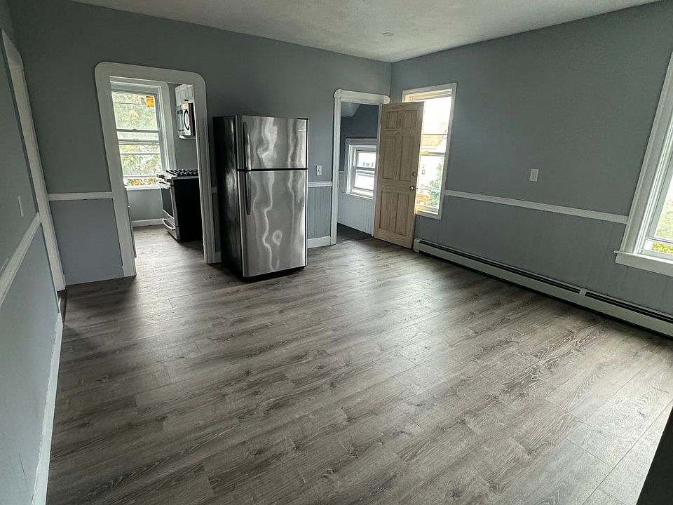 1st image of 134 Englewood Ave Floor 3