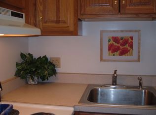 135 Runnymede Ave APT G, Wayne, PA 19087