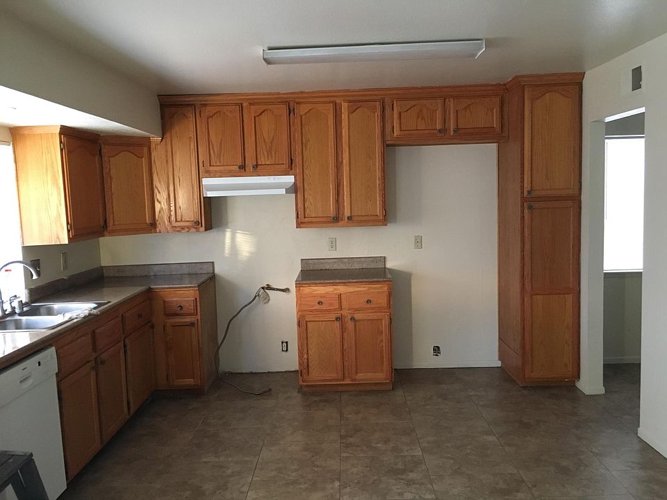 2nd image of 25651 Ericson Dr
