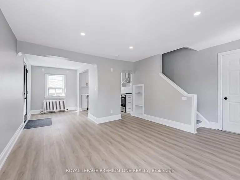 79 25th St #2 — Photo 12