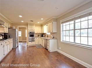 1806 E 18th St, Georgetown, TX 78626