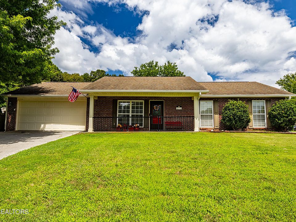 1st image of 3002 Country Meadows Ln