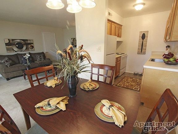 3rd image of 29 Johnstown Cres APT B