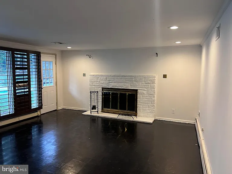 1868 Pine Rd — Photo 14