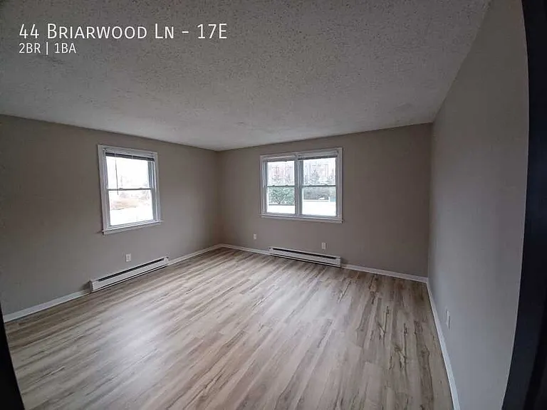 44 Briarwood Ln #17E — Photo 12