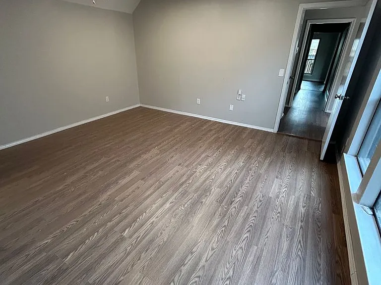 3425 Courtyard Cir — Photo 23